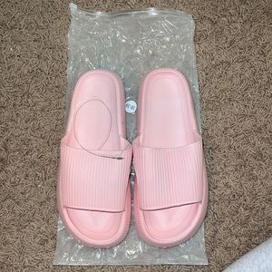 Foam Light Pink Slides